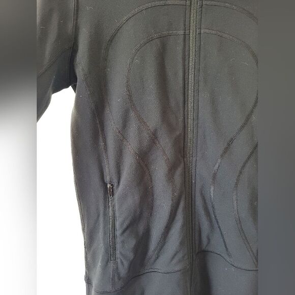 Lululemon In Stride Jacket Luon Black Size 6 Running Activewear Sporty Full Zip - Picture 3 of 8